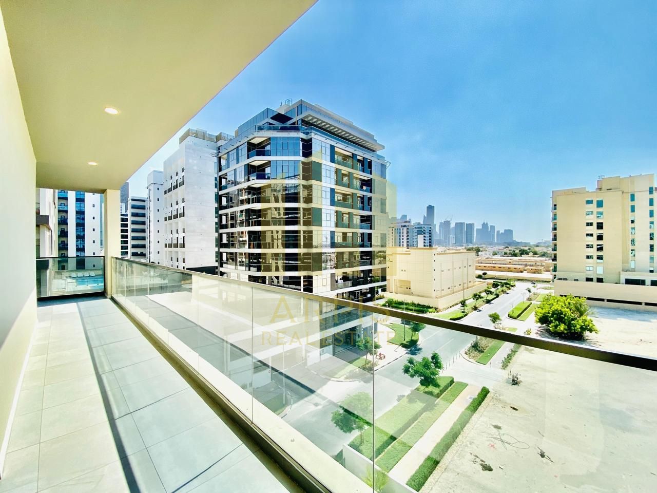 SPACIOUS | HIGH FLOOR | NEAR TO METRO