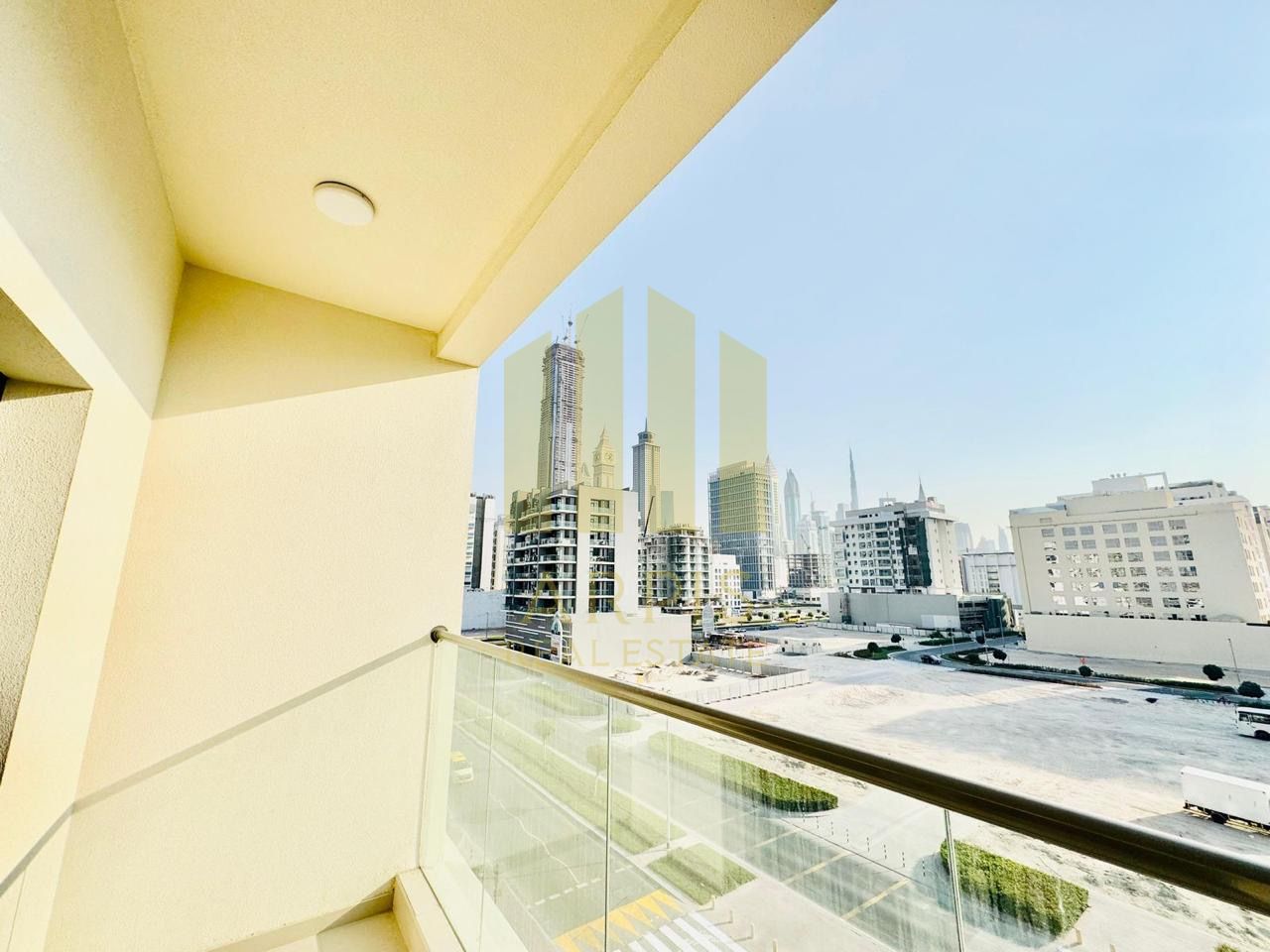 FAMILY BUILDING | PRIME LOCATION| NEAR TO METRO