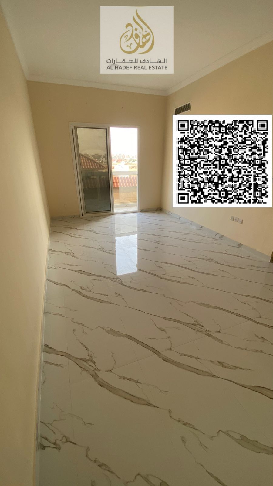 Two bedrooms and a living room with three bathrooms and a balcony. Two master bedrooms. Super deluxe finishing. Second tenant. Very spacious. Prime lo
