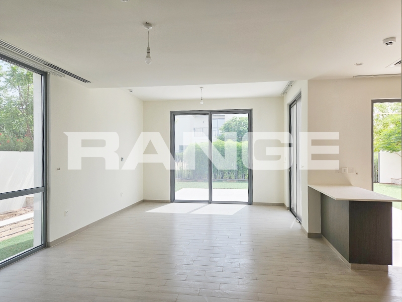 Spaciou Layout | Corner Unit l Stand Alone