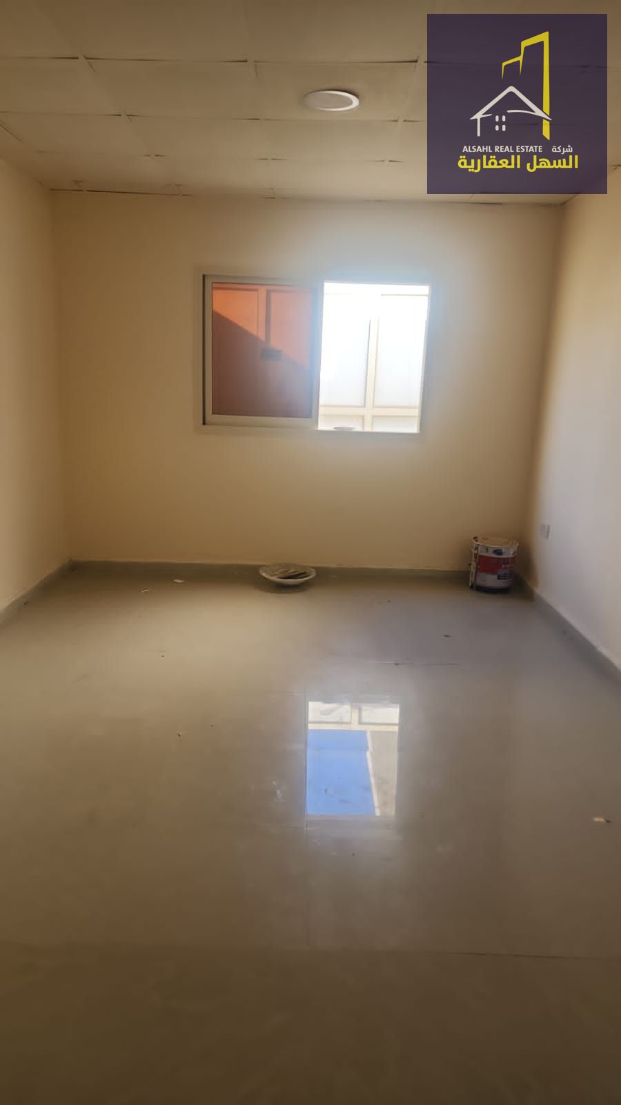 One-Bedroom Apartment with Living Room – Prime Location & Full Services