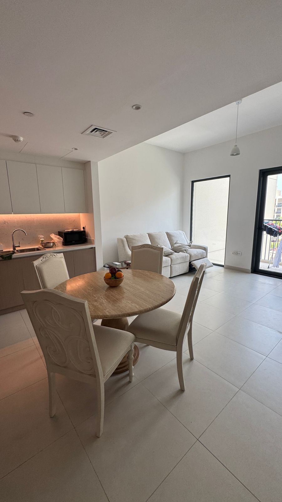 Special Opportunity for Sale 2Bedroom Apartment with Living Room in Naseem Building