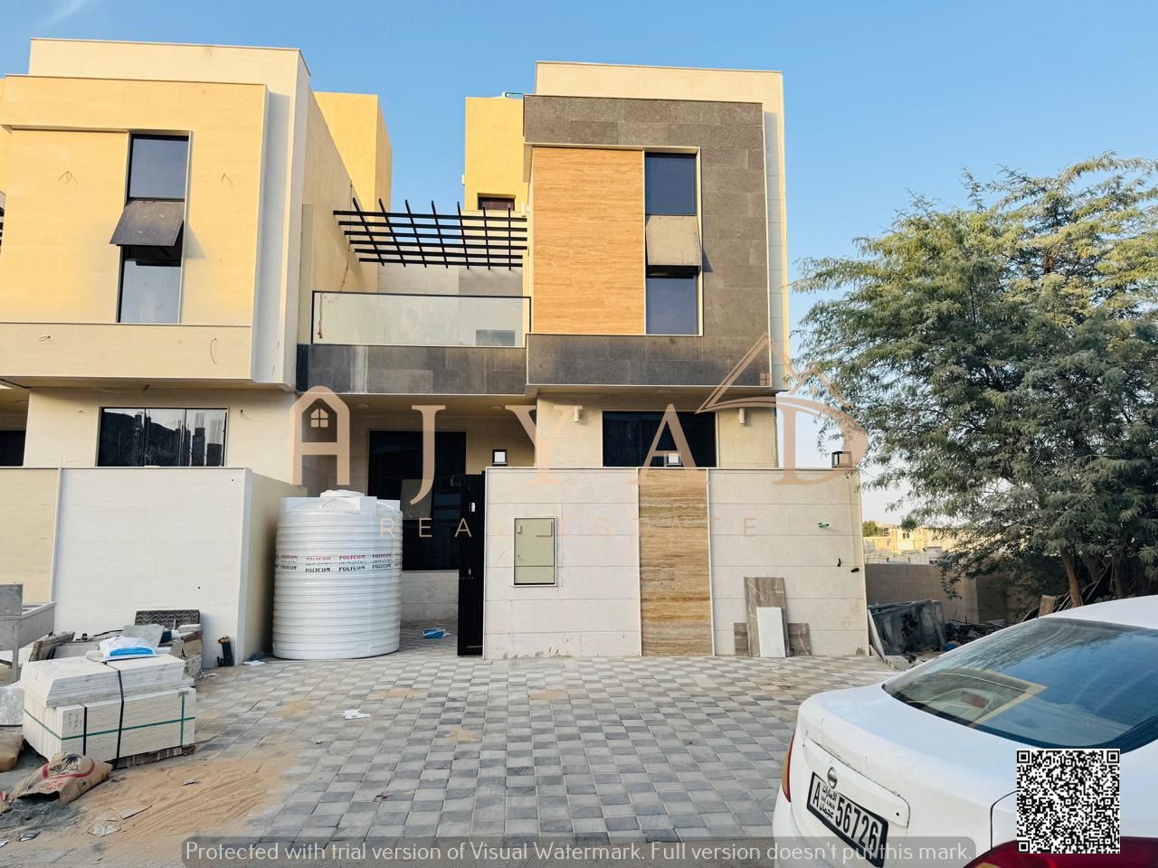Your chance to own a ready-to-move-in villa, including registration and ownership fees. Freehold ownership for all nationalities. Close to all essenti