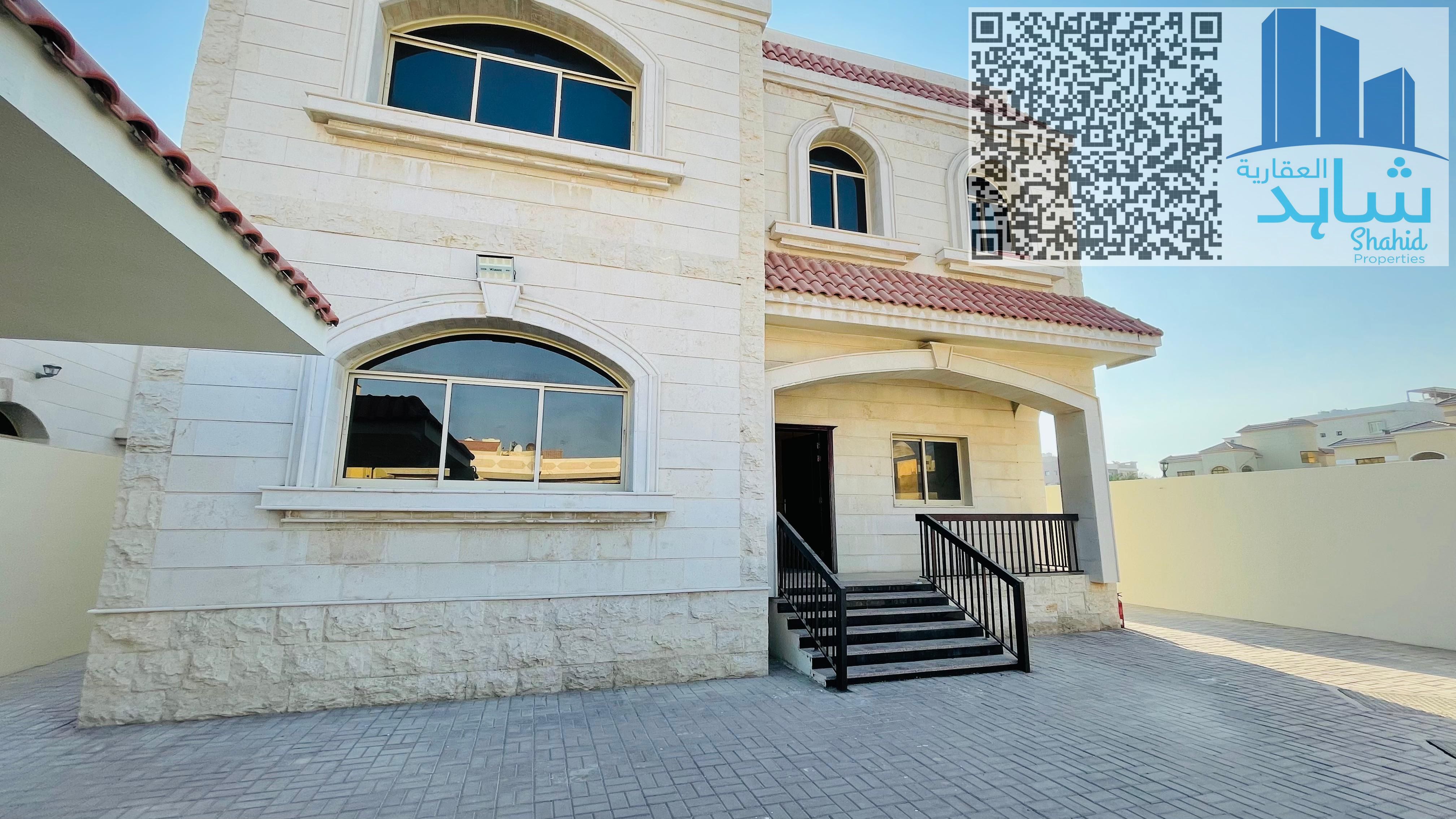Commercial Villa / Master Bedroom / Prime Location