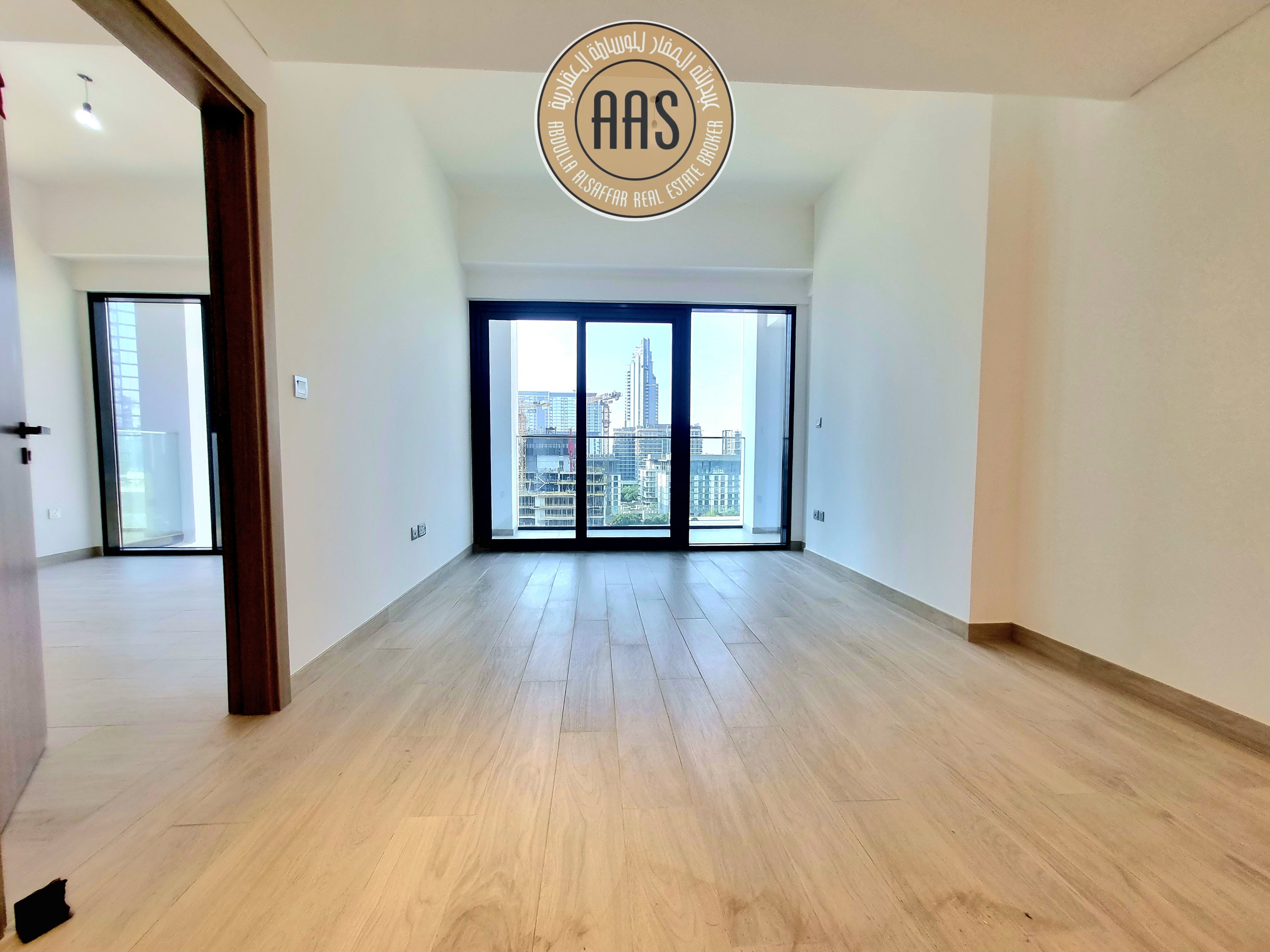 Spacious 3BHK with Huge Balcony | Chiller Free | 04 Cheques Payment