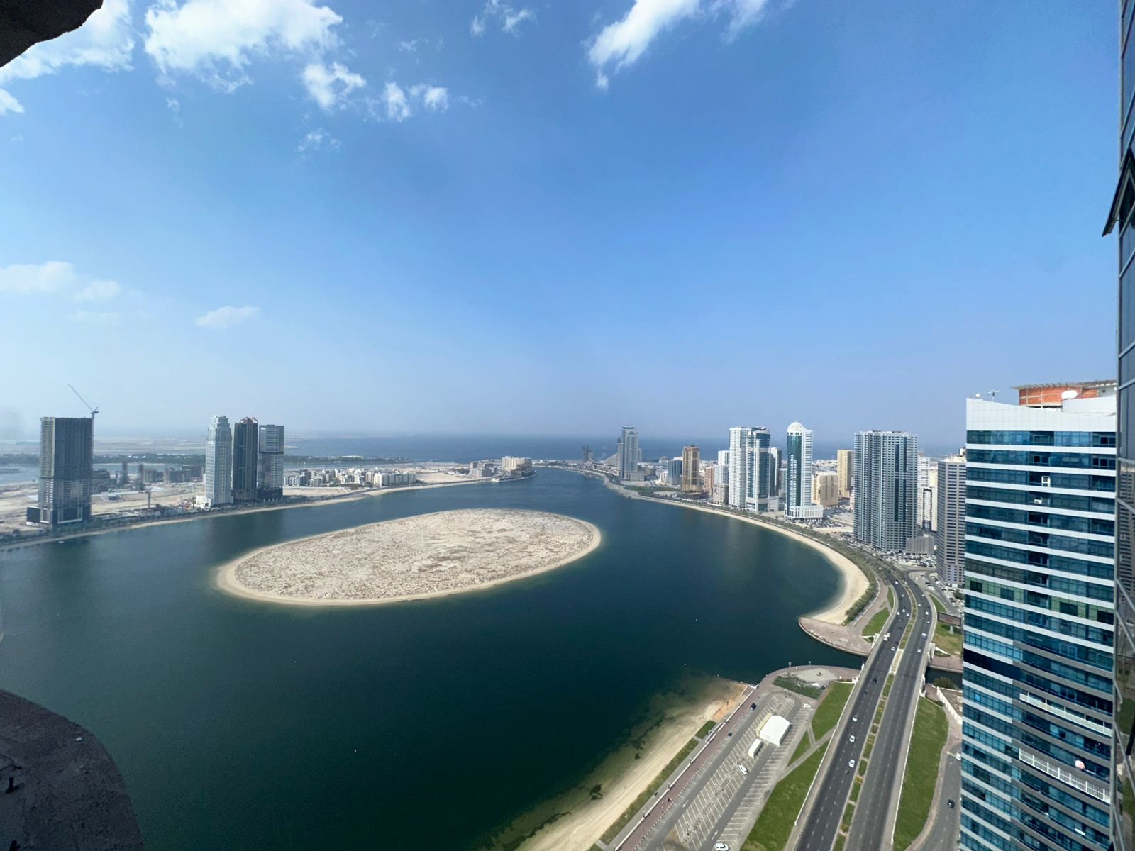 For Sale 3-Bedroom Apartment with Living Room and Full Sea View in Asas Tower