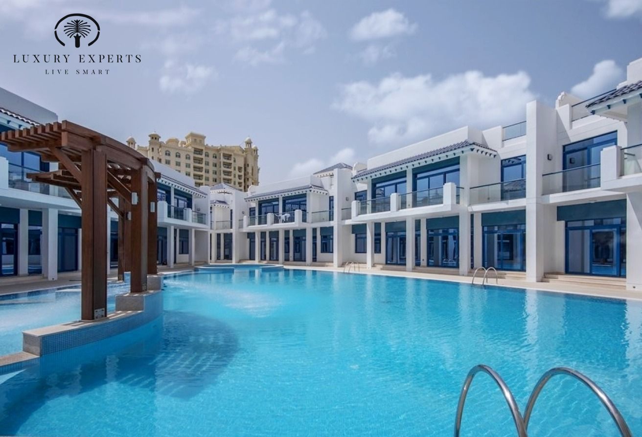 5BR Beachfront Townhouse I Sea View