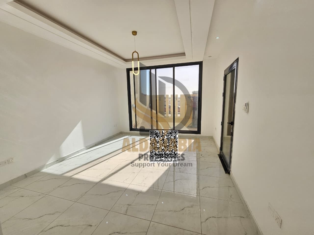 Townhouse for Rent – Al Zahia | Ajman A spacious and ready-to-move-in townhouse is available for rent in Al Zahia, Ajman, situated on a main road a