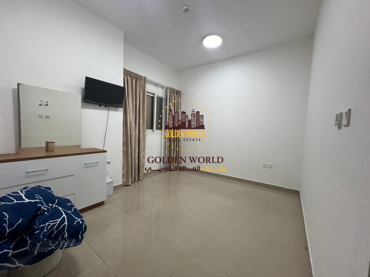 Apartment for rent with 2 master bedrooms and a living room with a balcony, 3 bathrooms, enclosed view, very clean and sunny, some furniture can remai