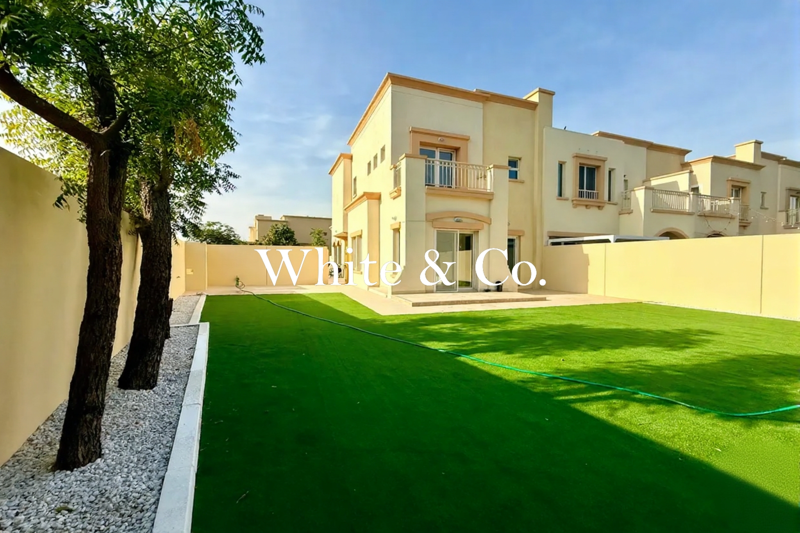 FULLY RENOVATED | LAKE VIEW | CORNER UNIT