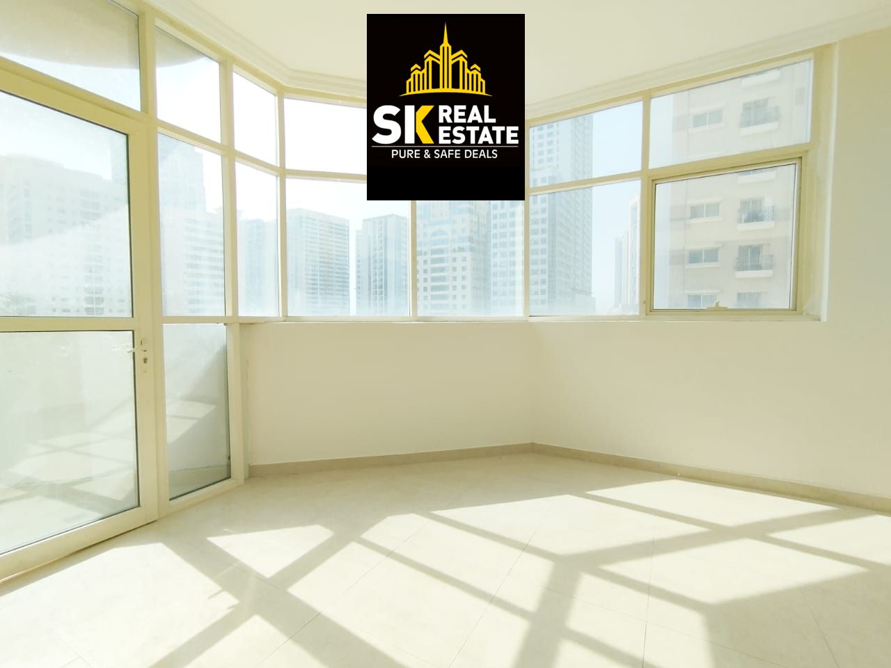 HOT OFFER SPACIOUS THREE BHK WITH 2 BALCONY WITH PARKING 6 PAYMENTS ON A VERY PRIME LOCATION EASY TO DUBAI EXCESS