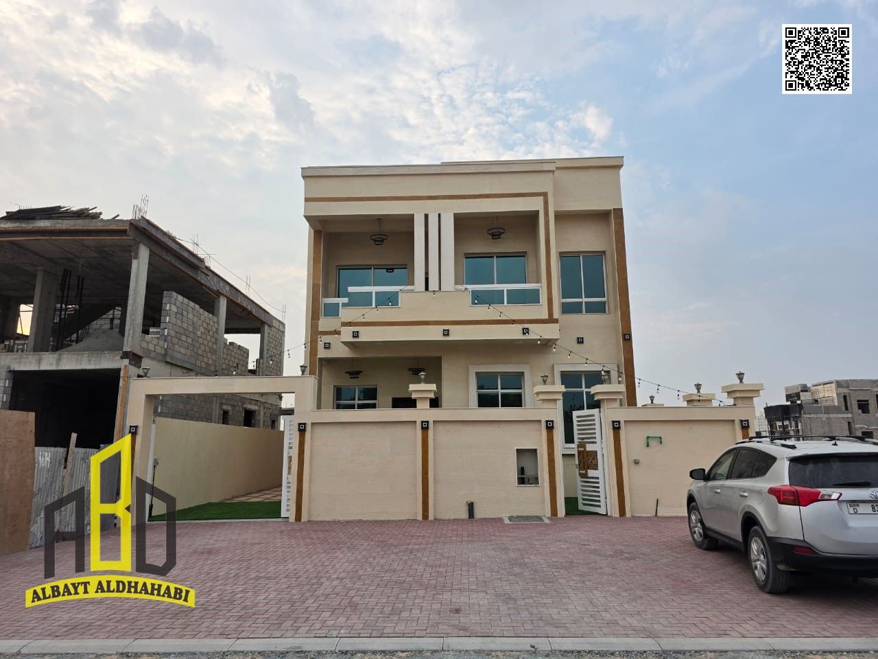 Luxury Villa for Sale – Prime Location & Elegant Design on Main Street