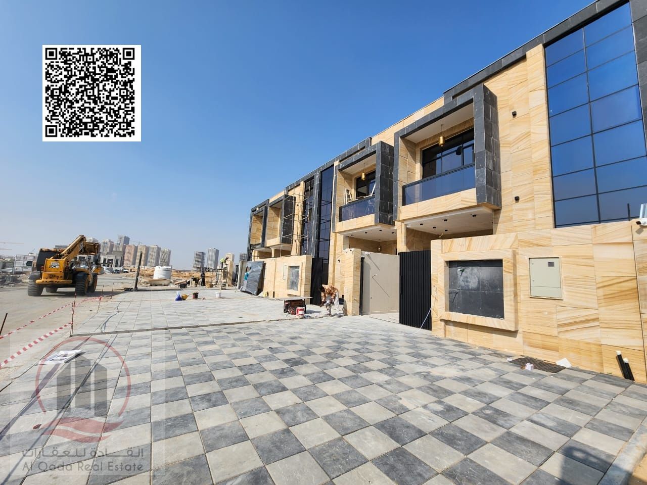 Villa for sale in Al Helio area, Ajman. Modern design. The villa includes registration fees and features 5 master bedrooms, a living room, a majlis