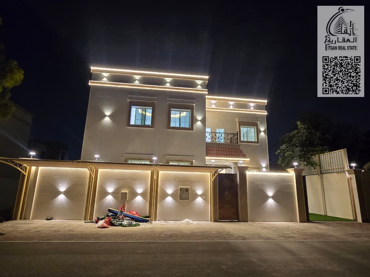 Villa for sale – Freehold for all nationalities, lifetime ownership. Close to Sheikh Khalifa Street, excellent location, and near all services, comm