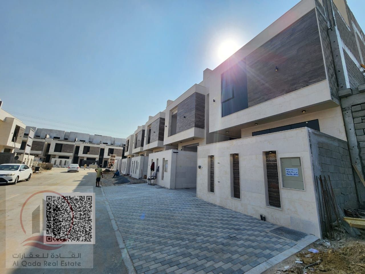 Villa for sale in Ajman, Al Helio area. 5 master bedrooms, majlis, living room, and maid's room. Freehold ownership for all nationalities. Bank financ