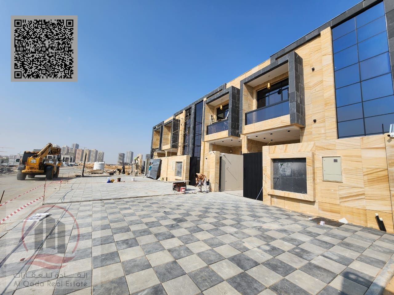 Villa for sale in Ajman, Al Helio area. 4 master bedrooms, majlis, living room, and maid's room. Freehold ownership for all nationalities. Bank financ