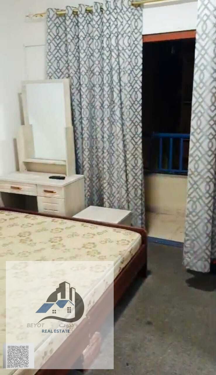 Furnished studio apartment available for monthly rent, including utilities and internet.