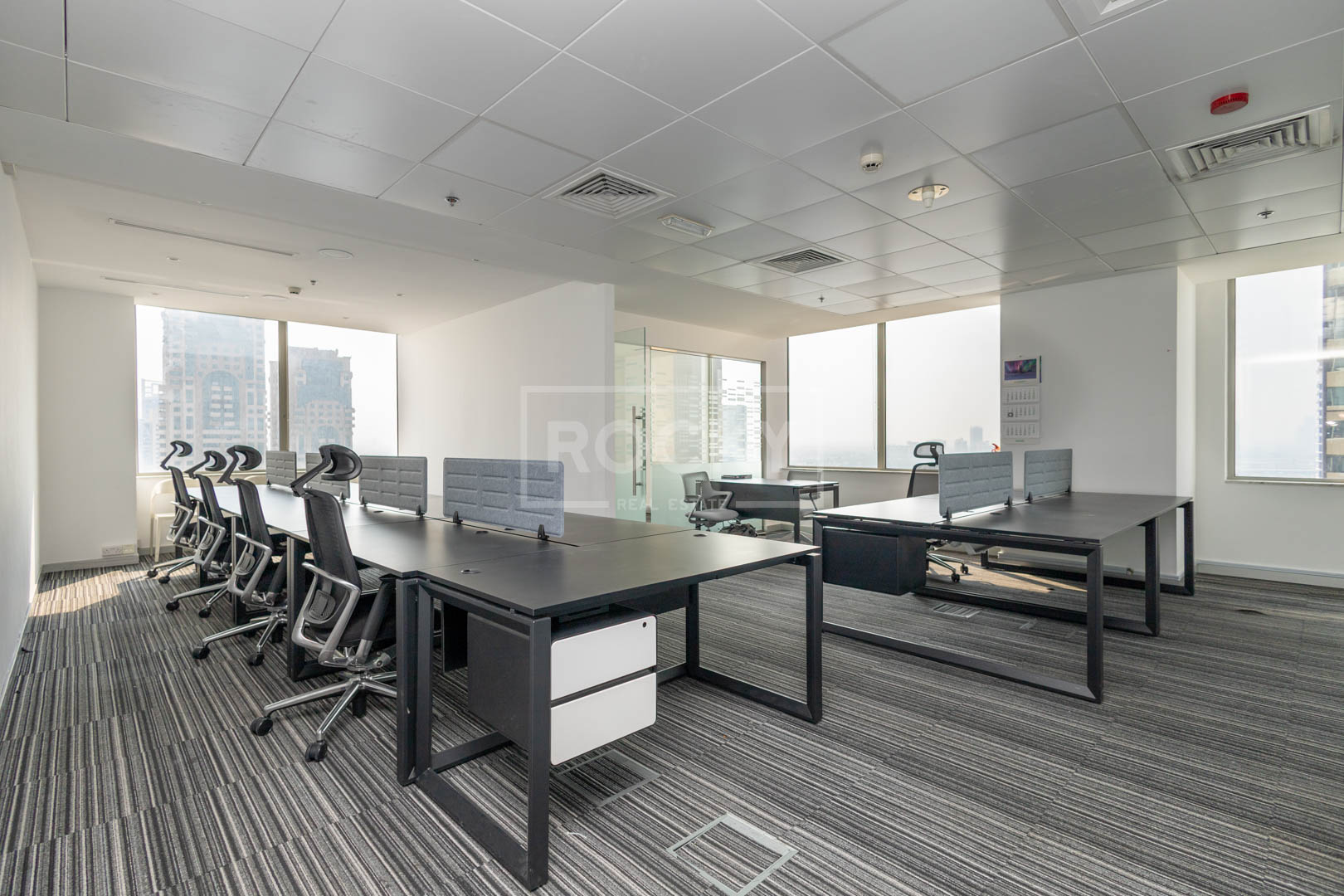 Chiller free | Close to Metro| Only DDA License