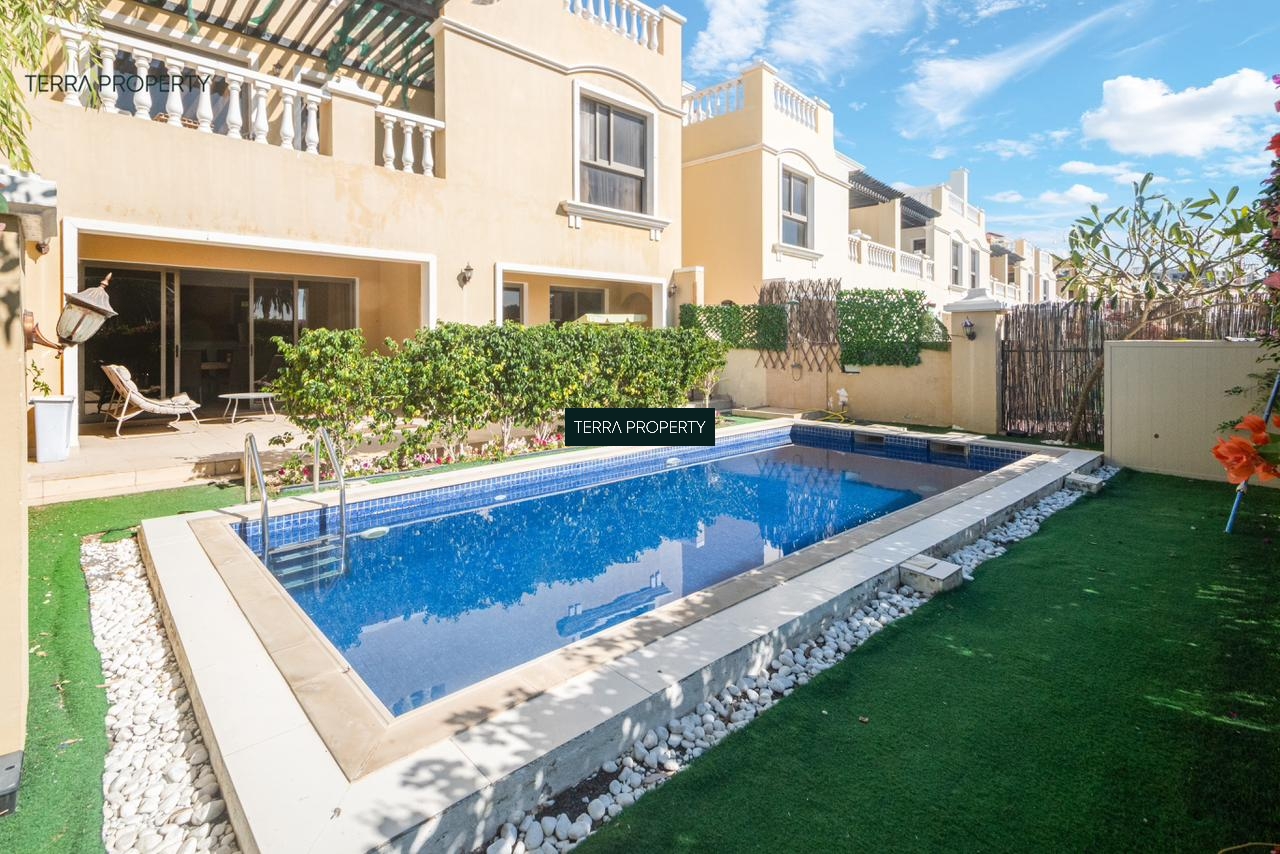 Exclusive Townhouse with Private Pool | Golf Views