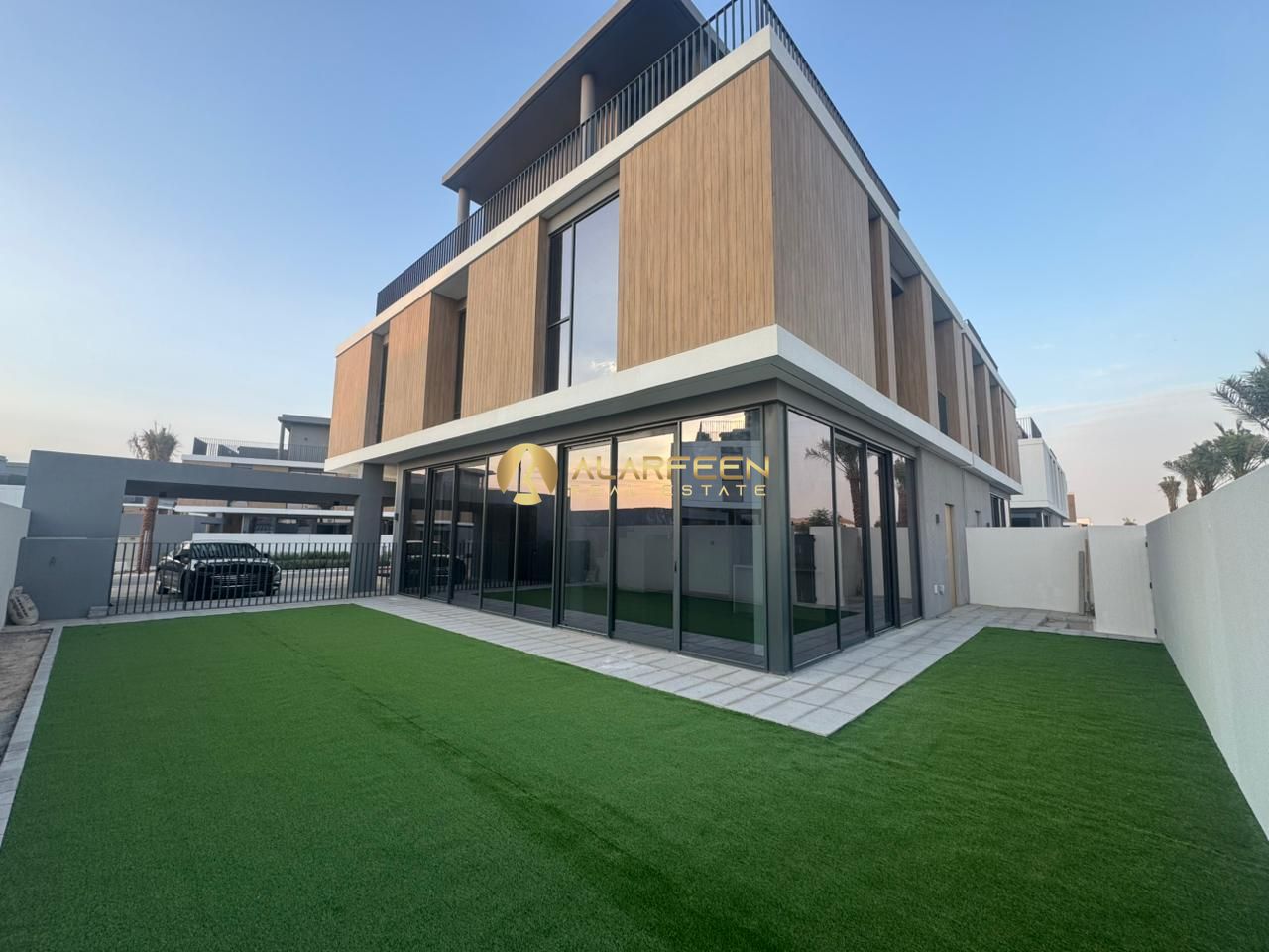 Exclusive Luxury Villa - Landscaped - Avaible Now