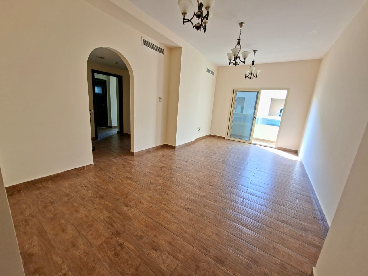 Lxury and Like Brand new apartment with balcony with parking waldrop 2full washroom prim location sharja Muwaileh
