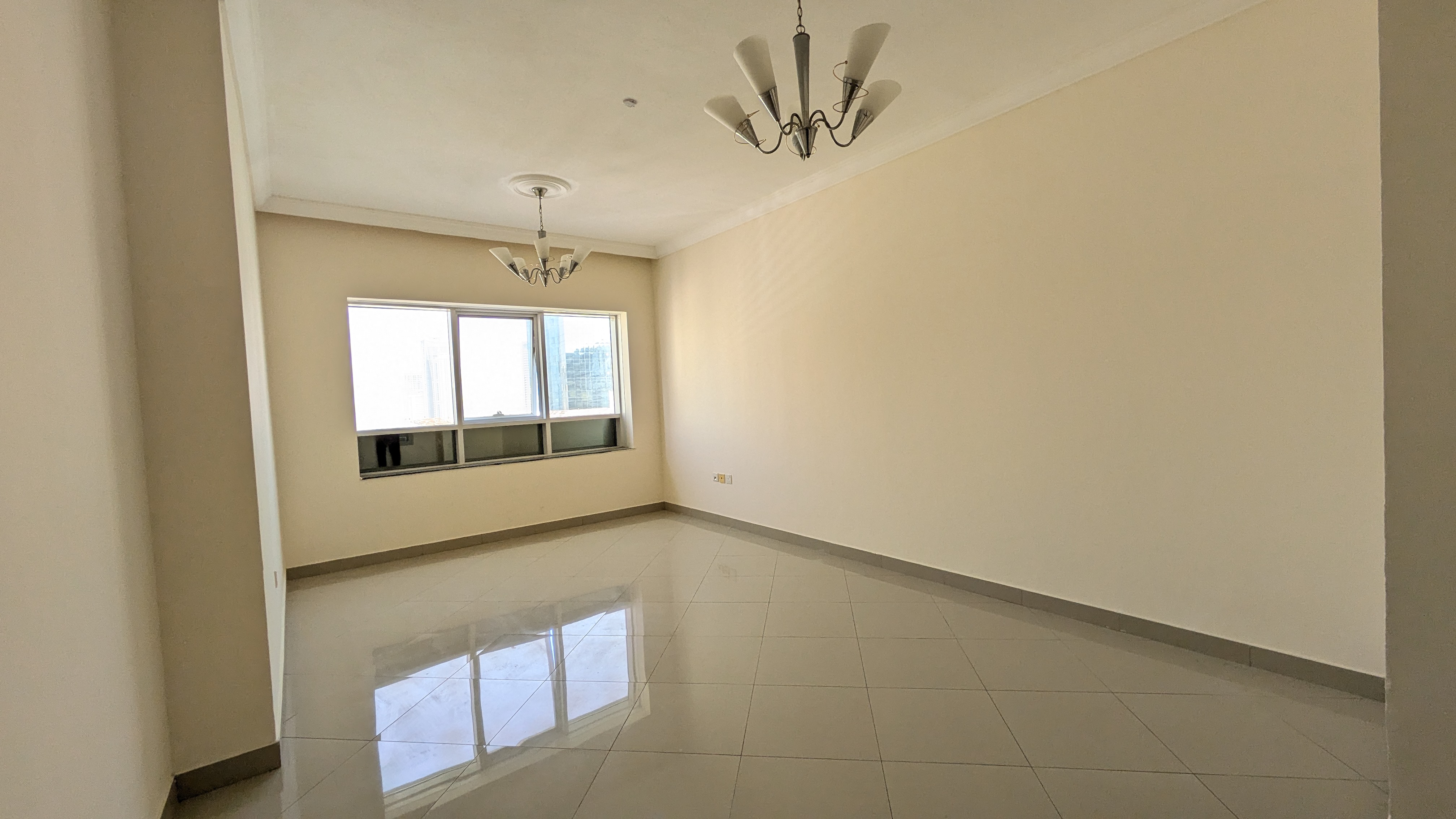 Huge 3bhk apartment 55k with parking free & gym pool free & maintenance free near dubai exit