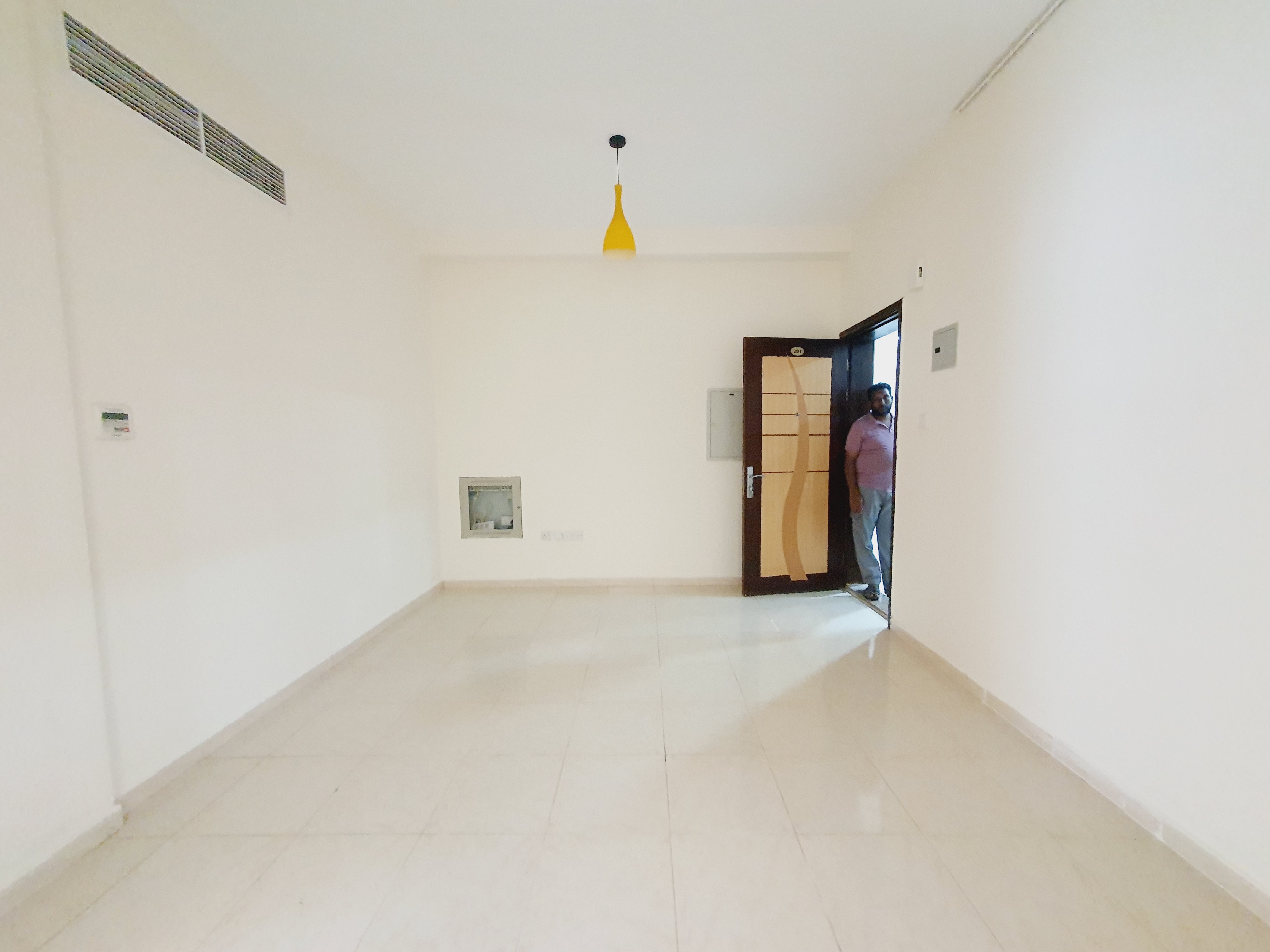 Hote offer 2bhk with 2 washroom in new Muwaileh on the main road side building price 38k
