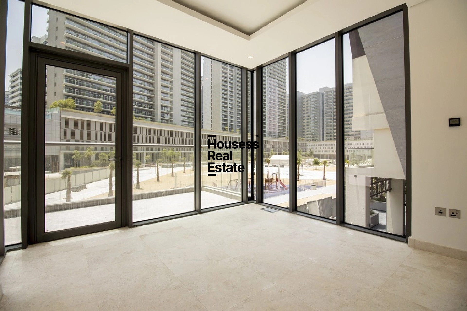 Triplex | Massive Living Area | Private Lift