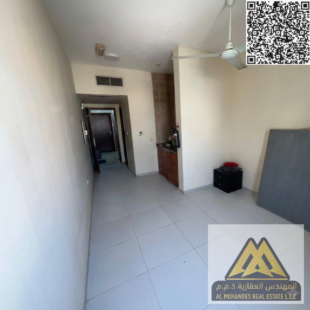 Semi-detached kitchen | Flexible payment options in 4 or 6 installments | Prime location near all services, schools, and the Sharjah-Dubai exit.