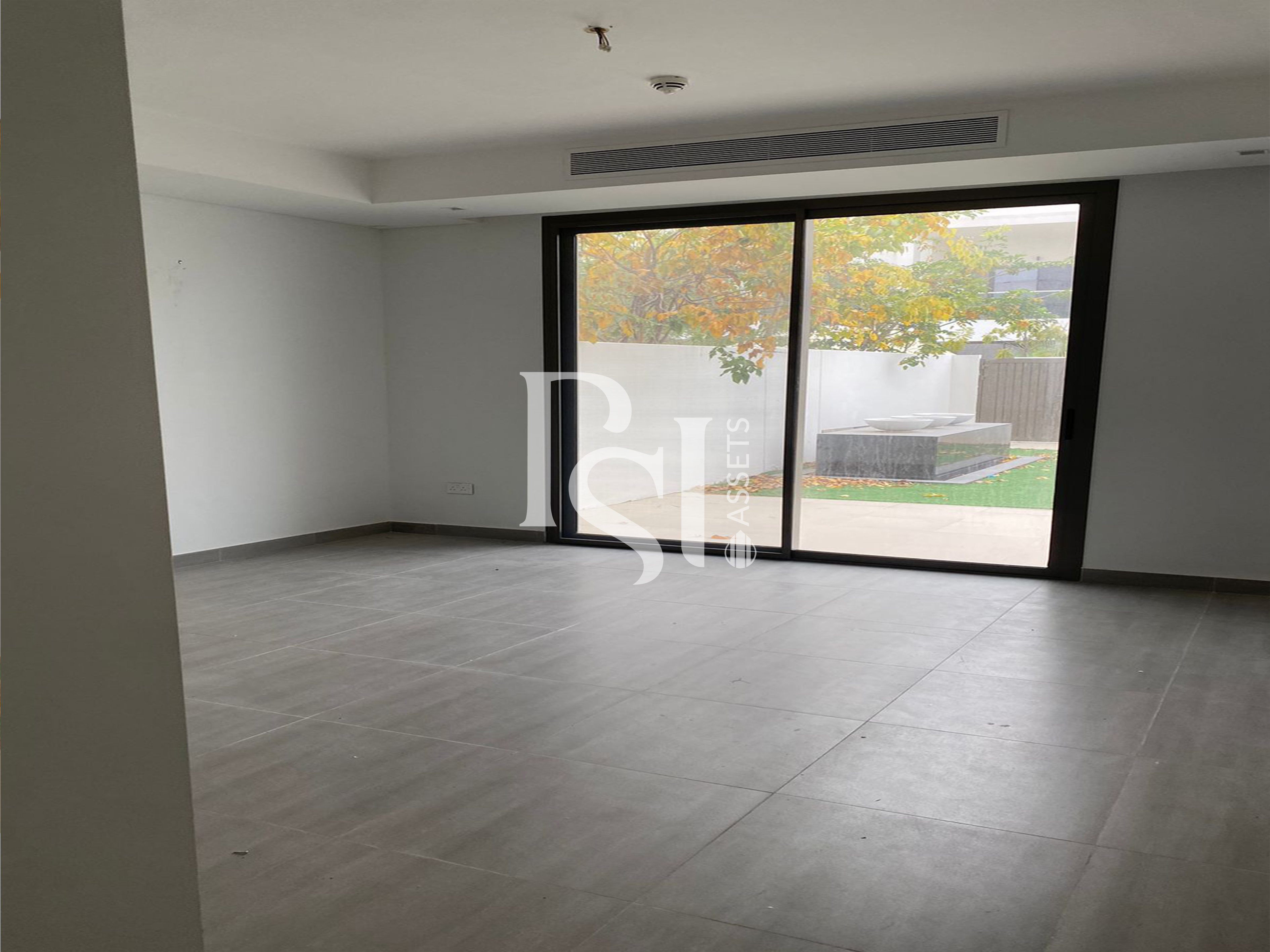 4 Balconies | Negotiable Price | Ready to Move