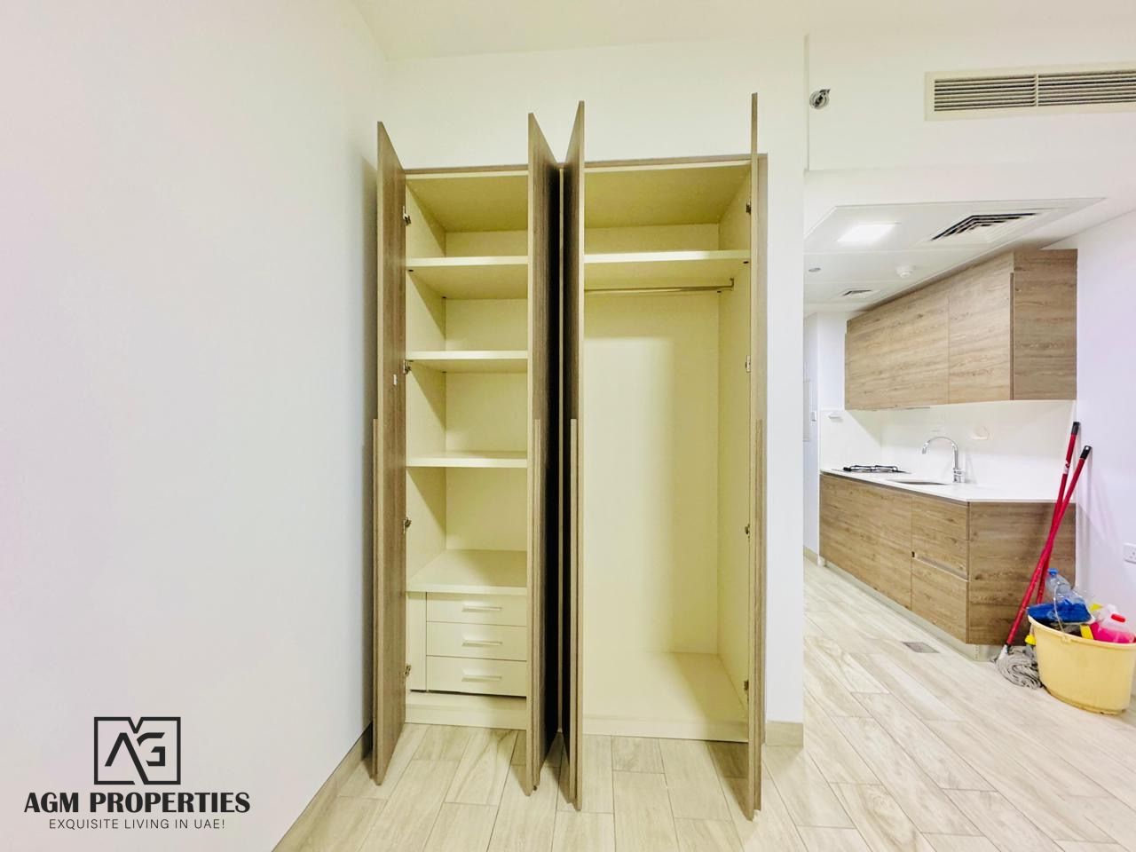 Chiller free building| rented| nice|