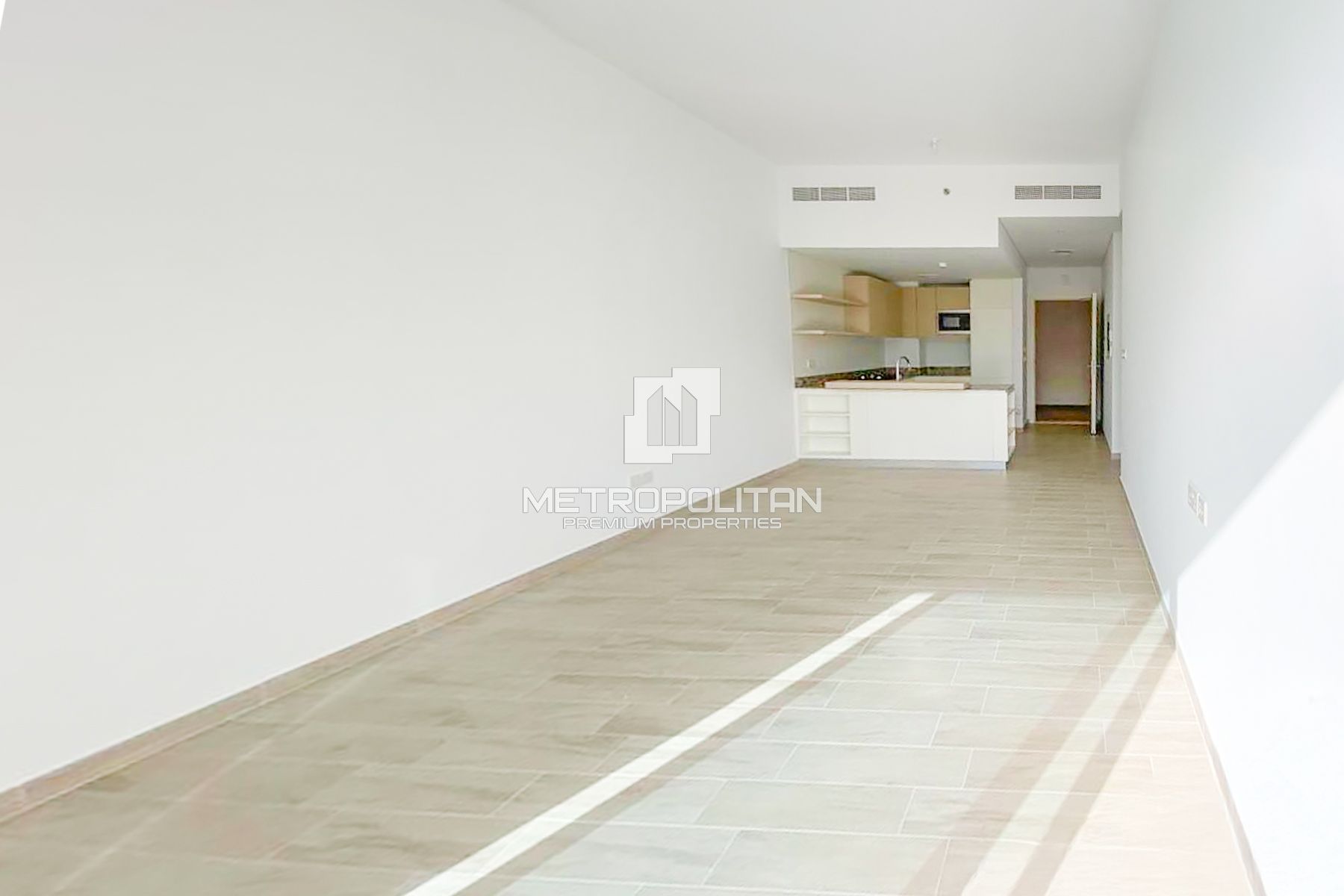 Ready now | Premium Ellington Unit | Pool View