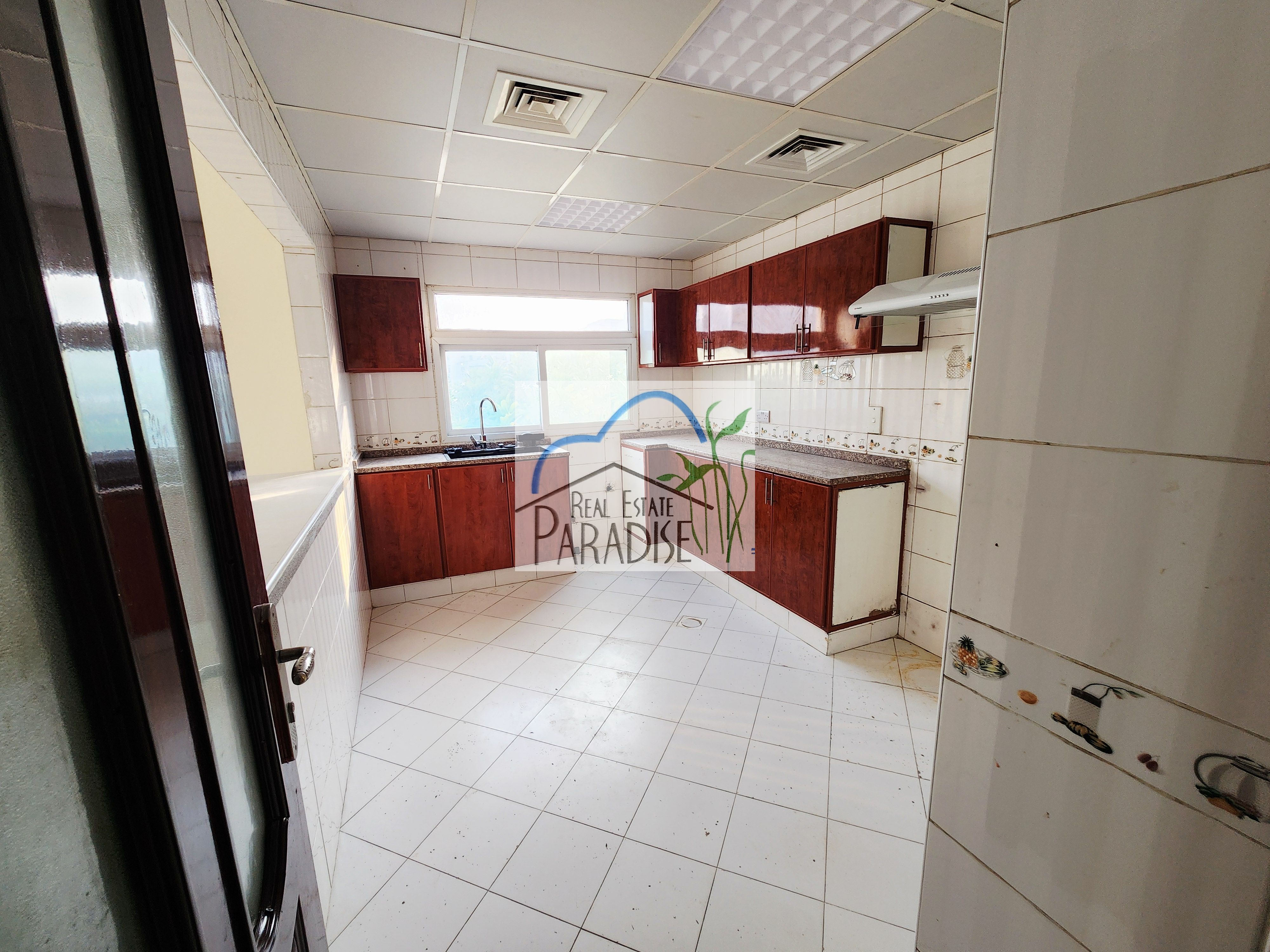 Away from fly zone/ Private Entrance 3 Bedroom single storey Villa / Maid Room / back yard with private Swimming Pool / available for Rent in Mirdif/