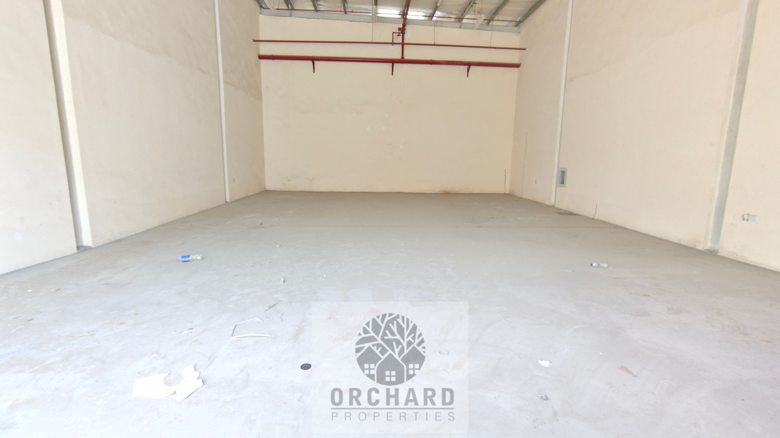 Supper location/warehouse for rent/1582 sqft /main road/ rent 95k