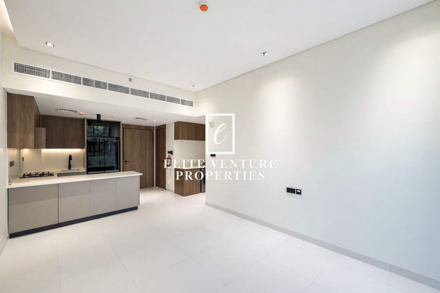VACANT | POOL VIEW | HIGH FLOOR | WITH STORAGE ROOM