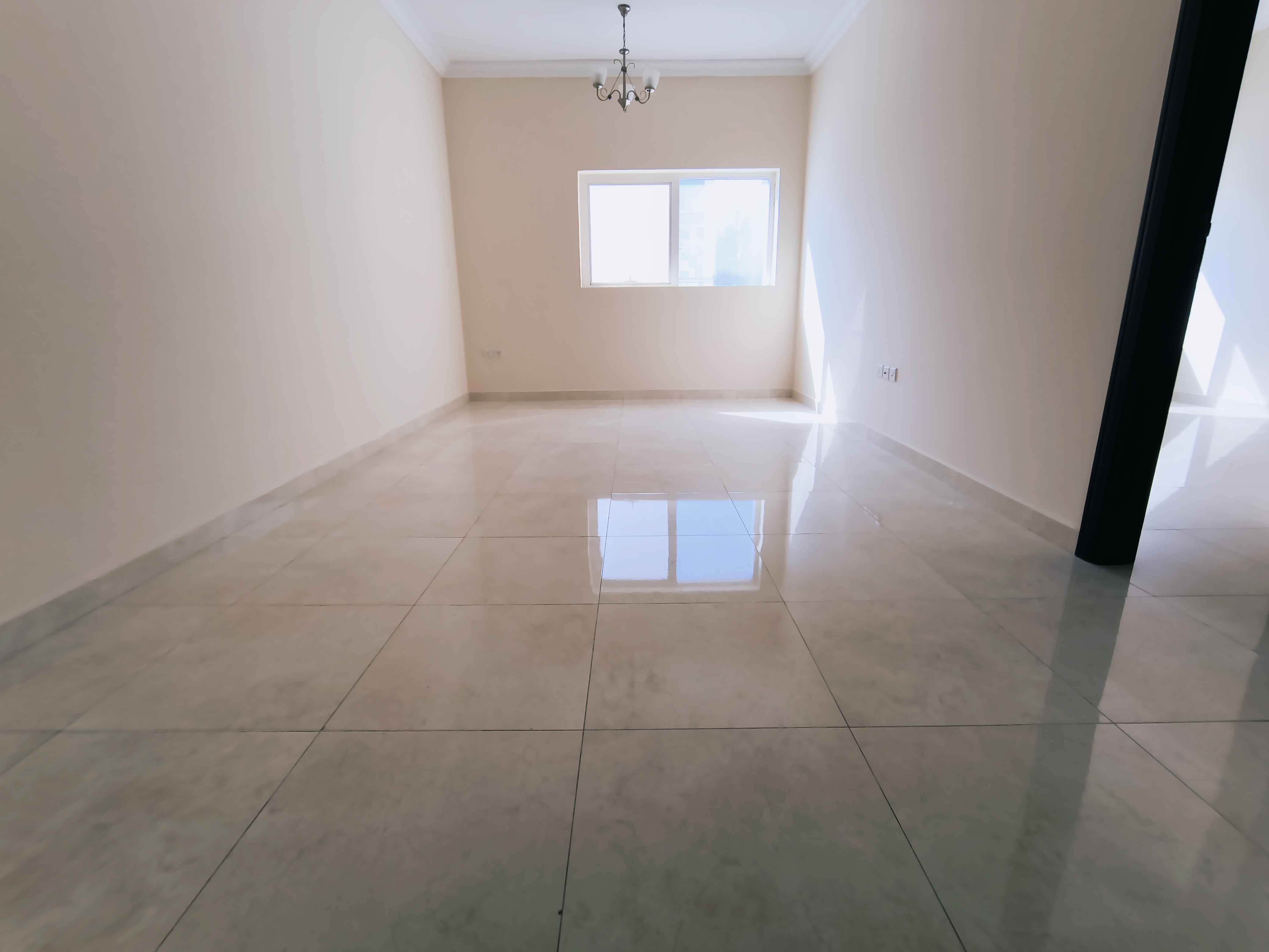 NEW MUWAILEH LIKE NEW 1 BEDROOM HALL 2 BATHROOM ROAD SIDE BUILDING READY TO MOVE FOR FAMILIES ONLY 40K