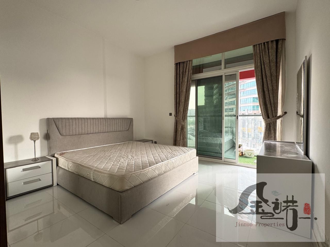 Open View | Maid Room | Large layout