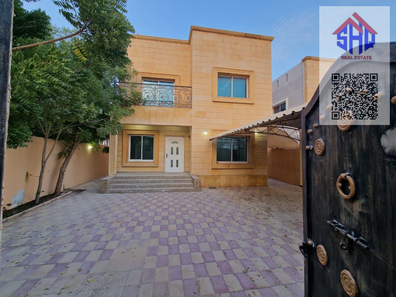 villa with water and electricity for sale and AC freehold for all nationalities