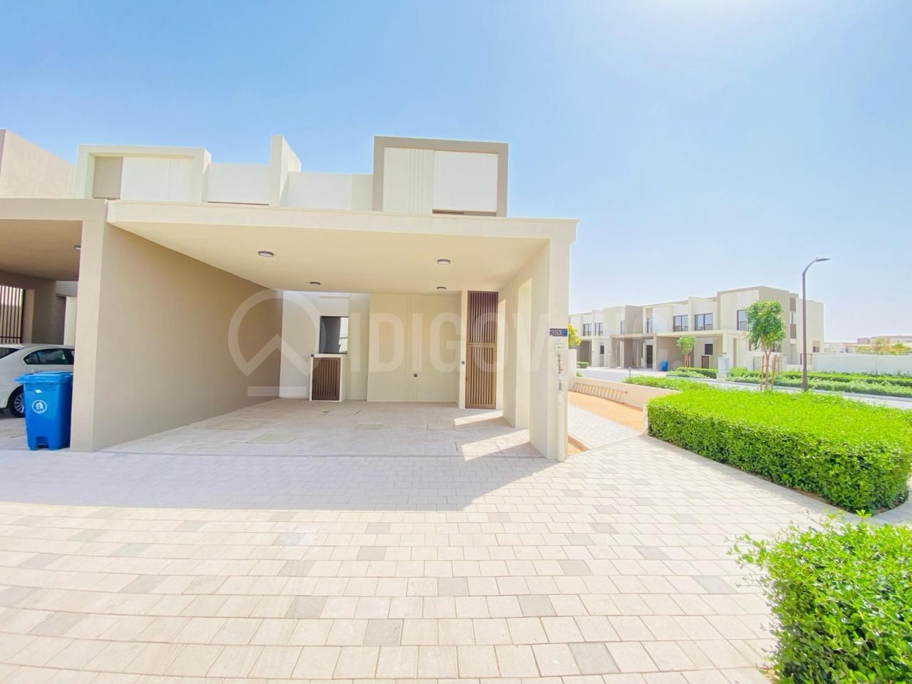 Brand New 4BR | Huge Plot | Vacant Now