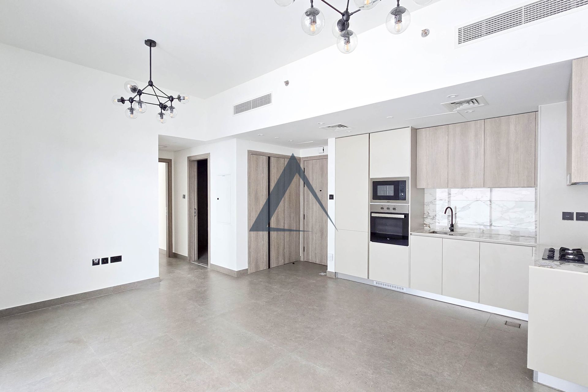 Spacious 1BR | Vacant | Unfurnished