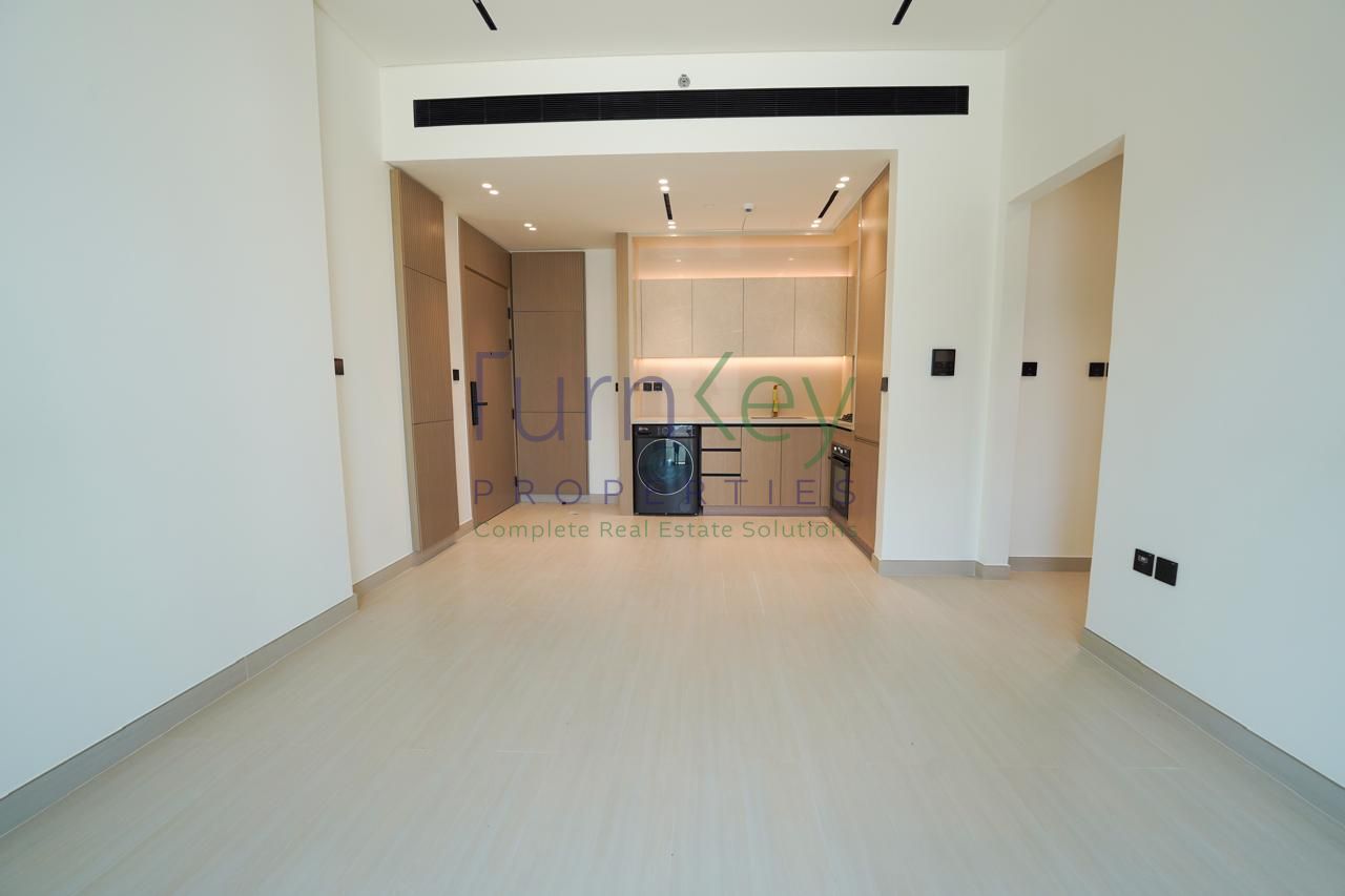 3 Balconies | Brand New | Corner Unit