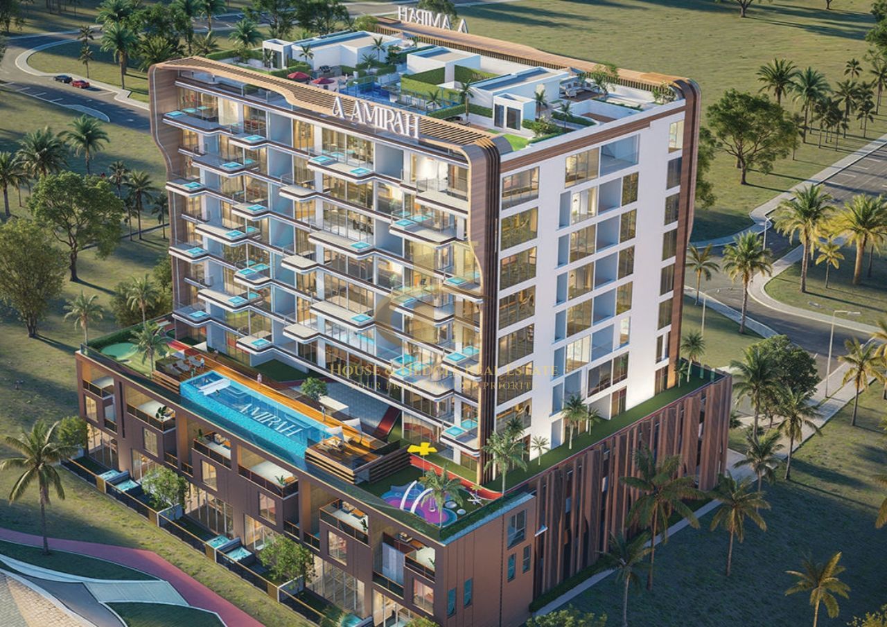 Waterfront Homes Offering Lifestyle and High ROI