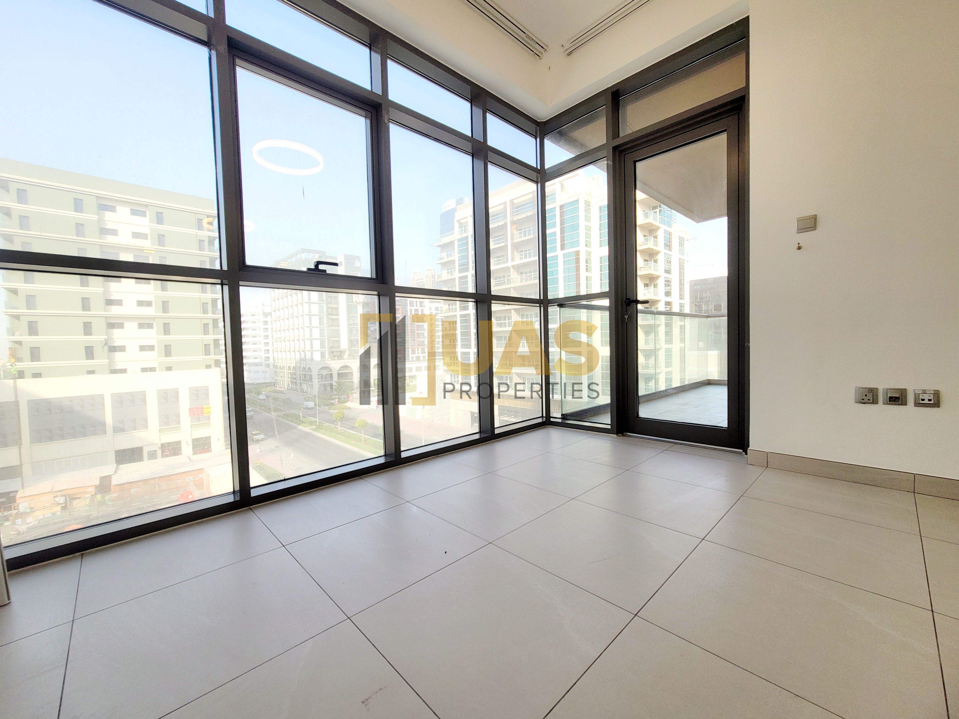 PANAROMIC WINDOWS 2BHK BRIGHT UNIT HUGE LAYOUT NEW