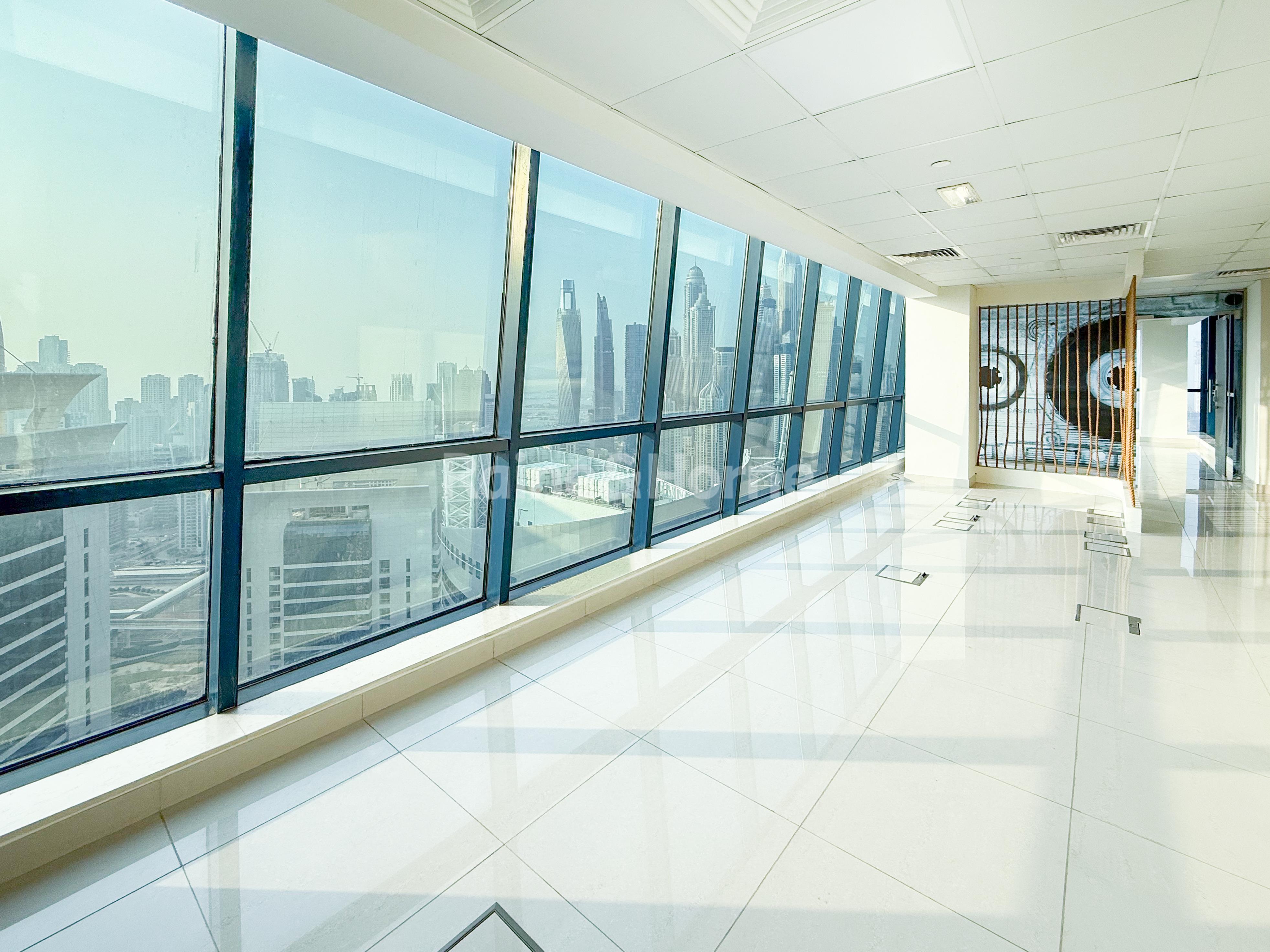 Top Floor | Marina View I Vacant I Exclusive