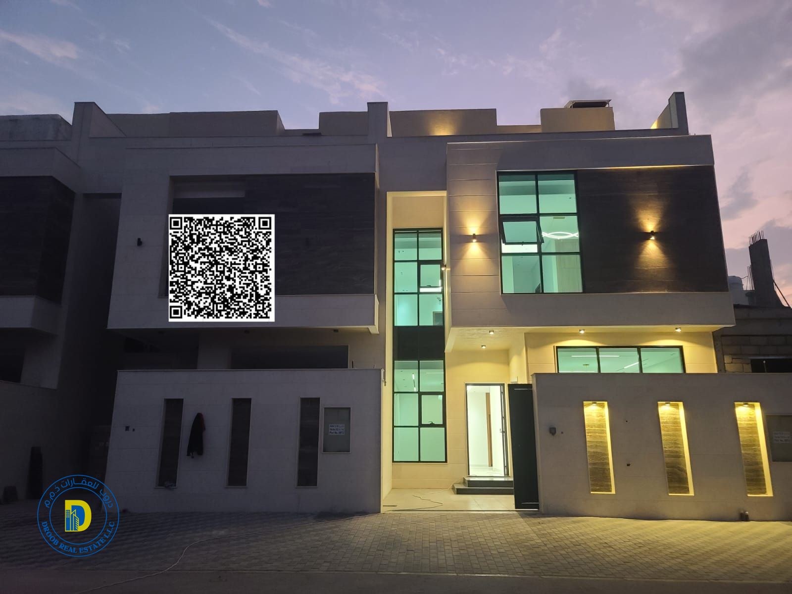 For sale: Unmissable opportunity! 5-bedroom townhouse with roof, registration fees , in Al Helio 2, Ajman. Bank financing . Freehold