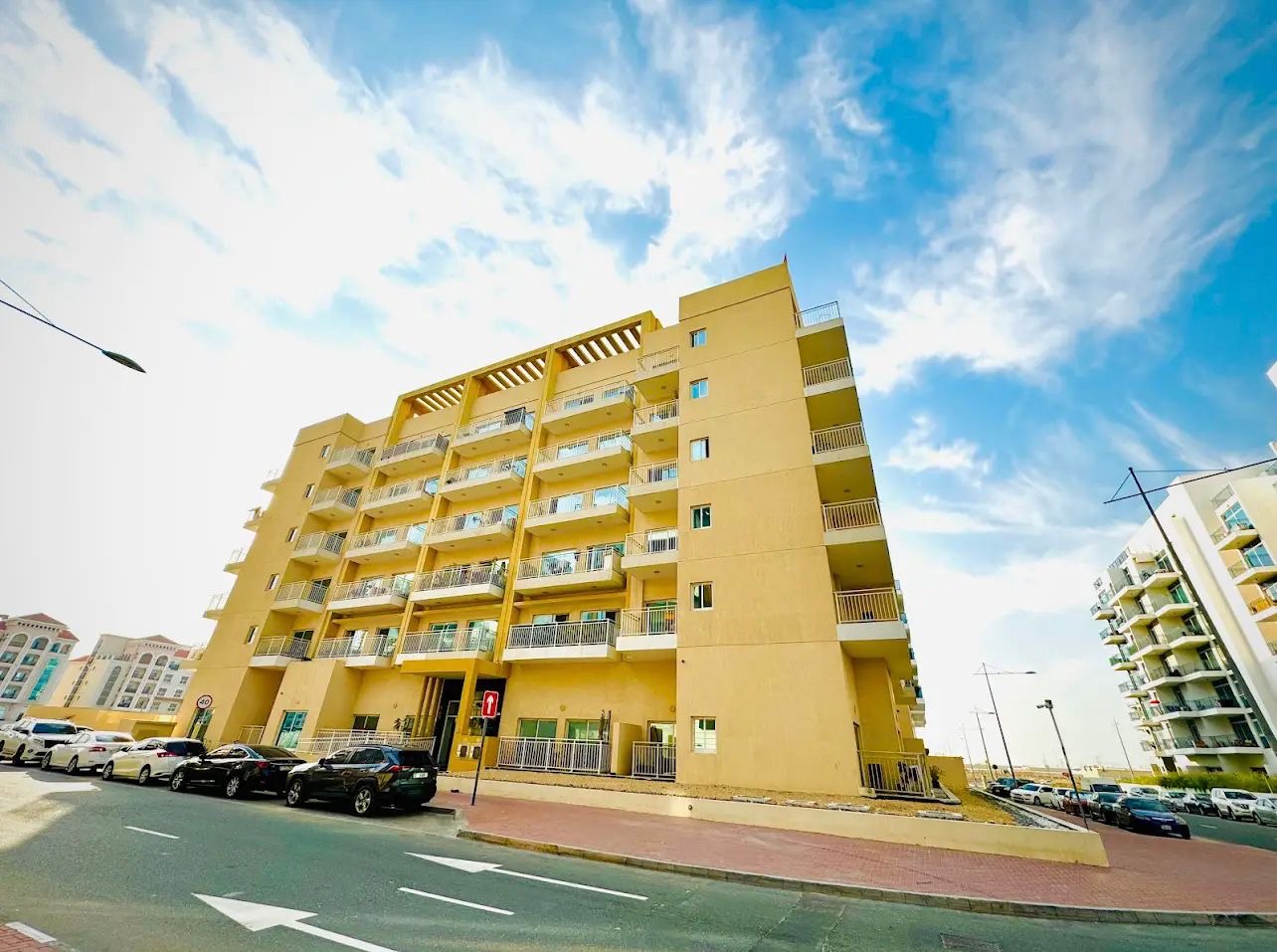 INVESTOR DEAL || 1BR FLAT 2 BALCONIES || CHEAPEST PRICE