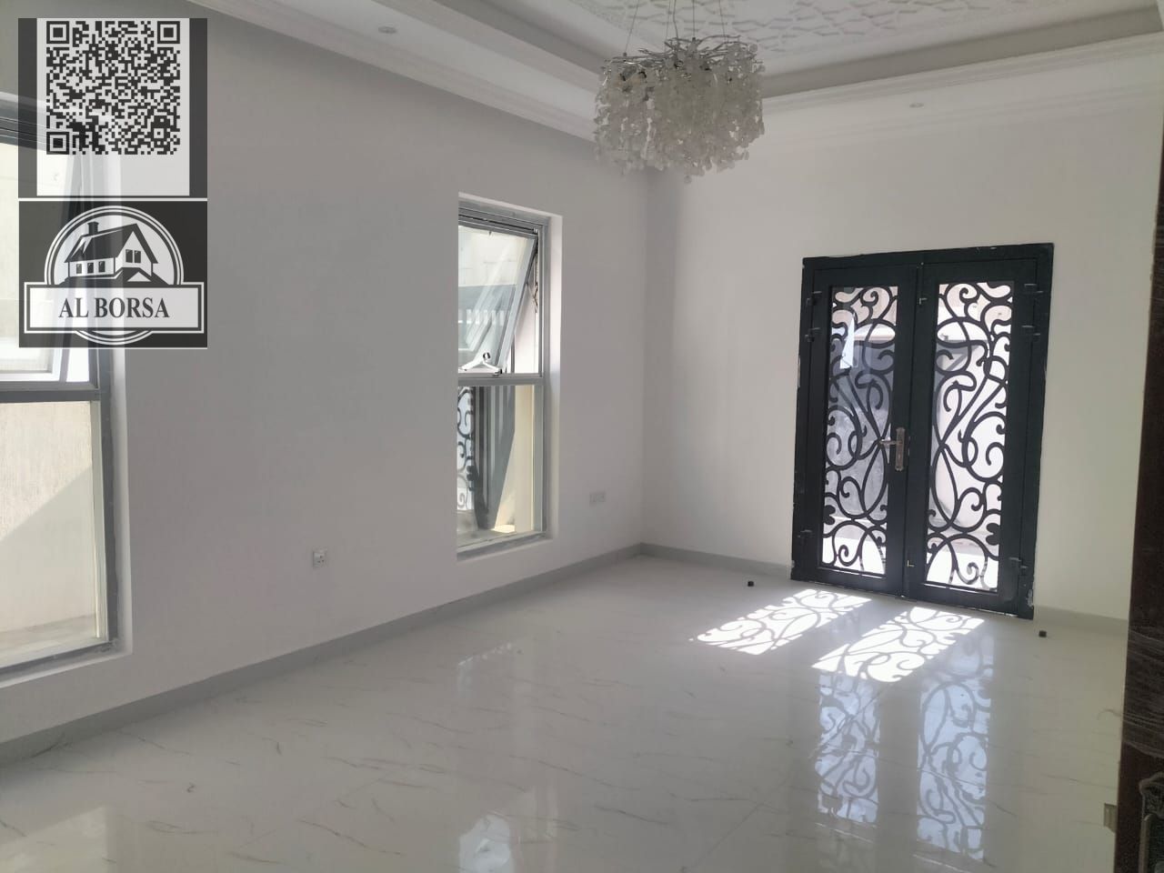 Villa for rent in Al Zahia - Ajman, 5 master bedrooms + living room + majlis + luxury kitchen + maid's room, ready to move in immediately.