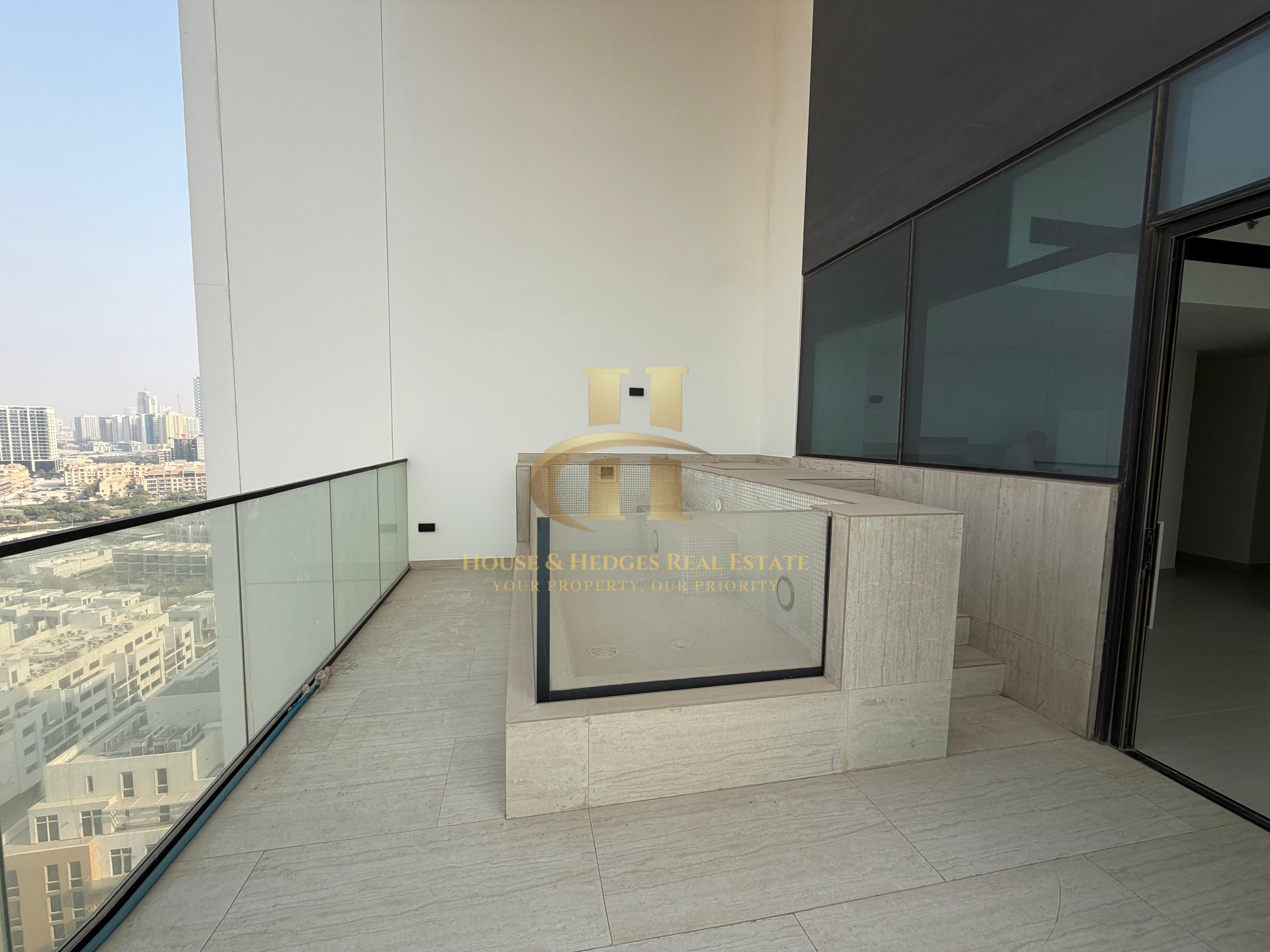 Marina View | Private Pool | Book Now