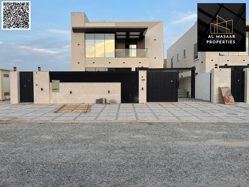 Luxury villa with European design in a prime location behind the school complex and close to the Saudi German Hospital. Freehold ownership for all nat