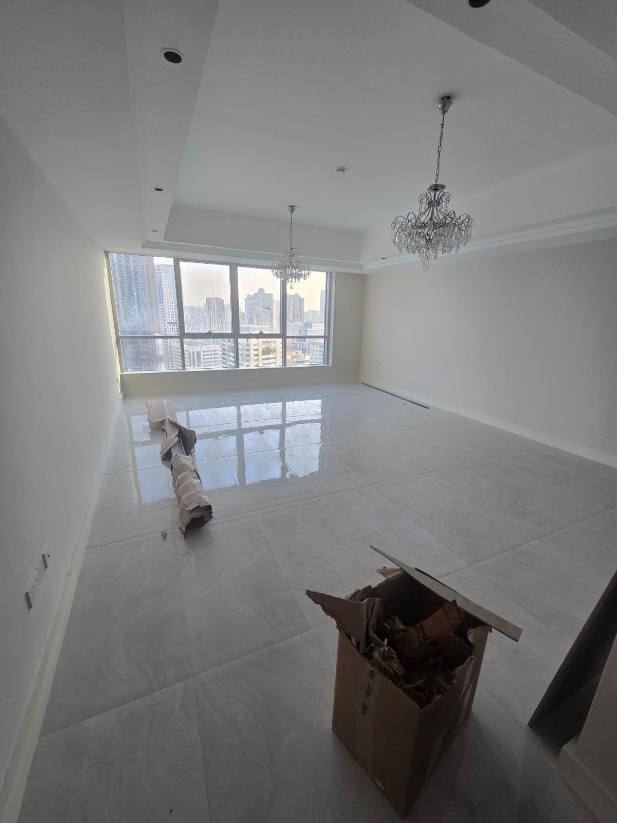 First tenant | 2 bedrooms + maid's room | Free AC, gym & pool
